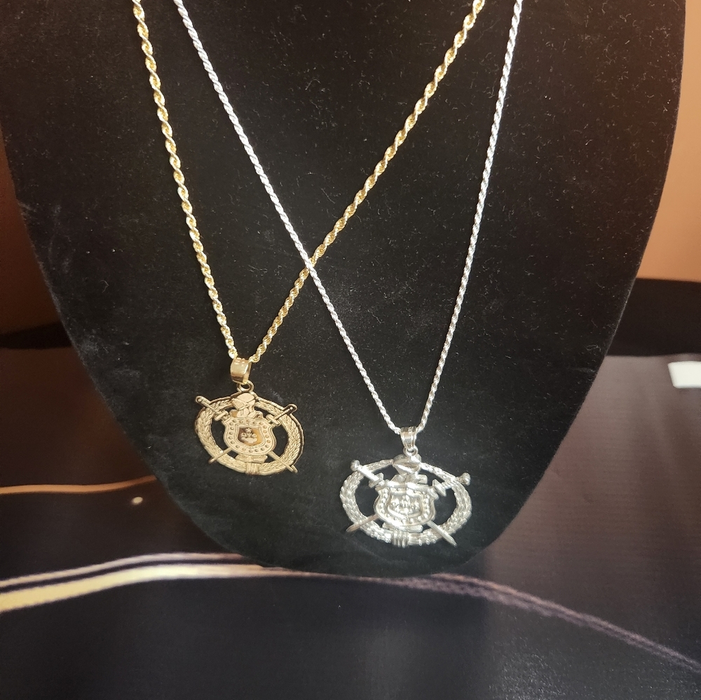 Cresent - Picture 2 of 4